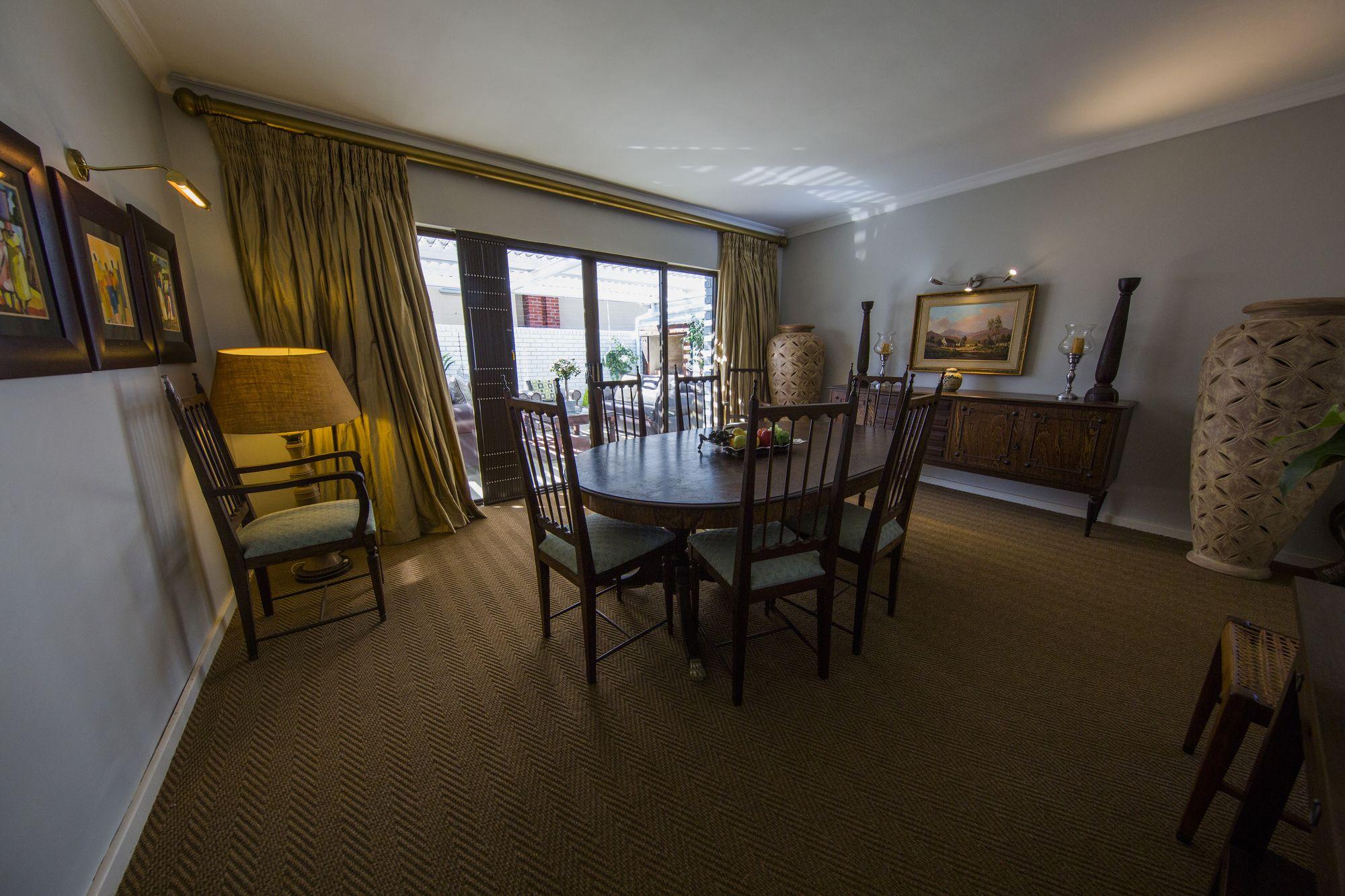 The Whale'S Tale Guesthouse Hermanus Εξωτερικό φωτογραφία