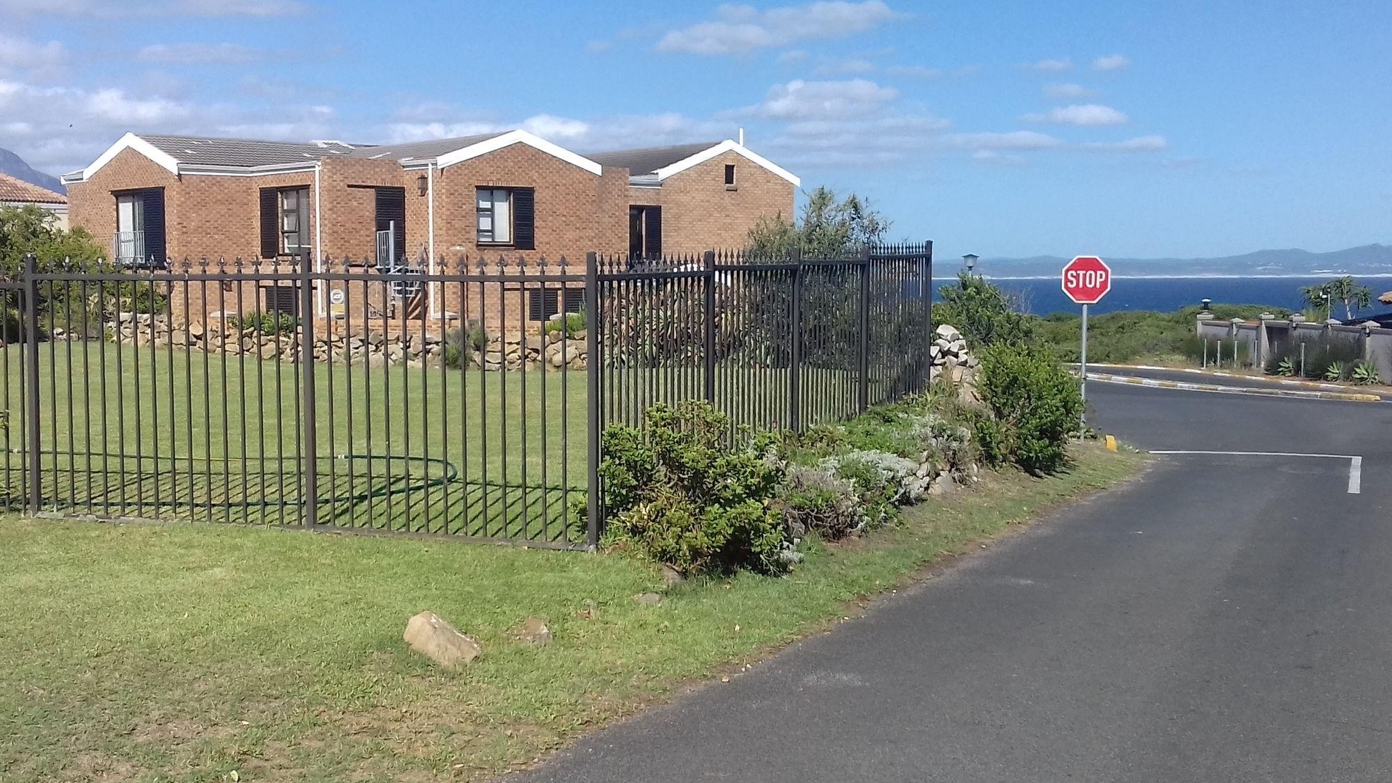 The Whale'S Tale Guesthouse Hermanus Εξωτερικό φωτογραφία