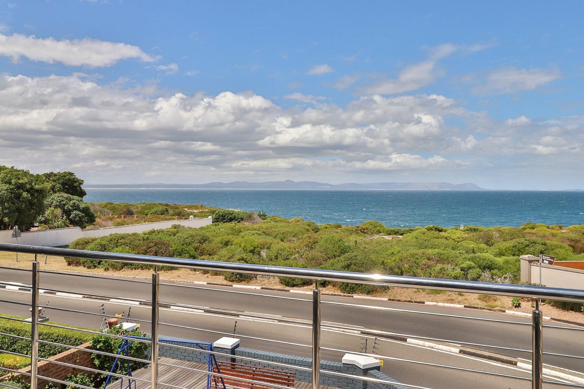The Whale'S Tale Guesthouse Hermanus Εξωτερικό φωτογραφία